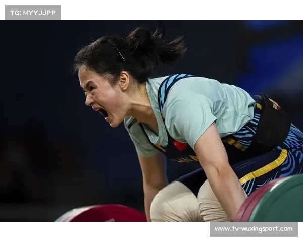 举重女子59公斤级罗诗芳裴鑫依出战，奥运冠军与世界冠军直接对话